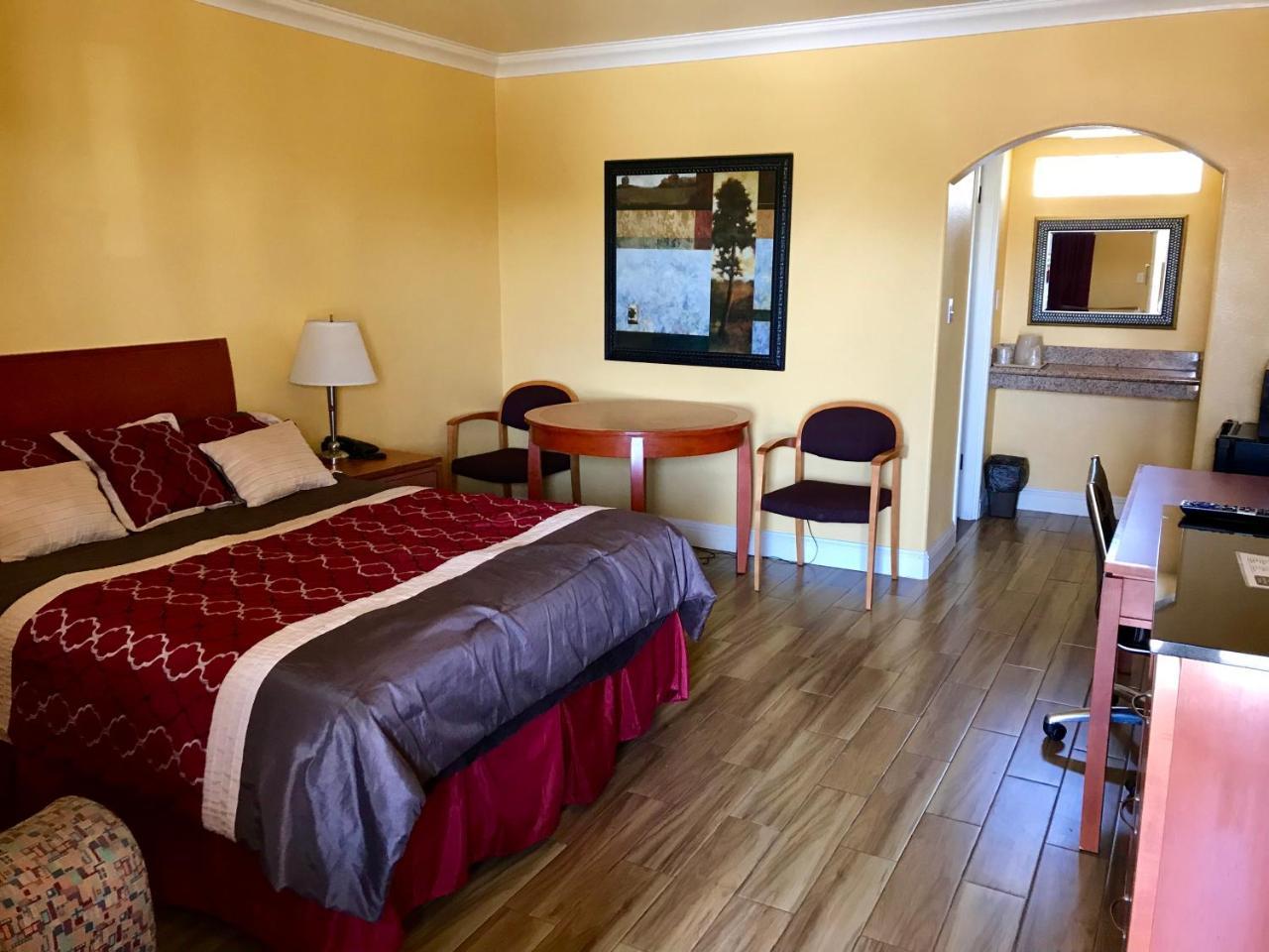 Town & Country Motel Livingston 外观 照片