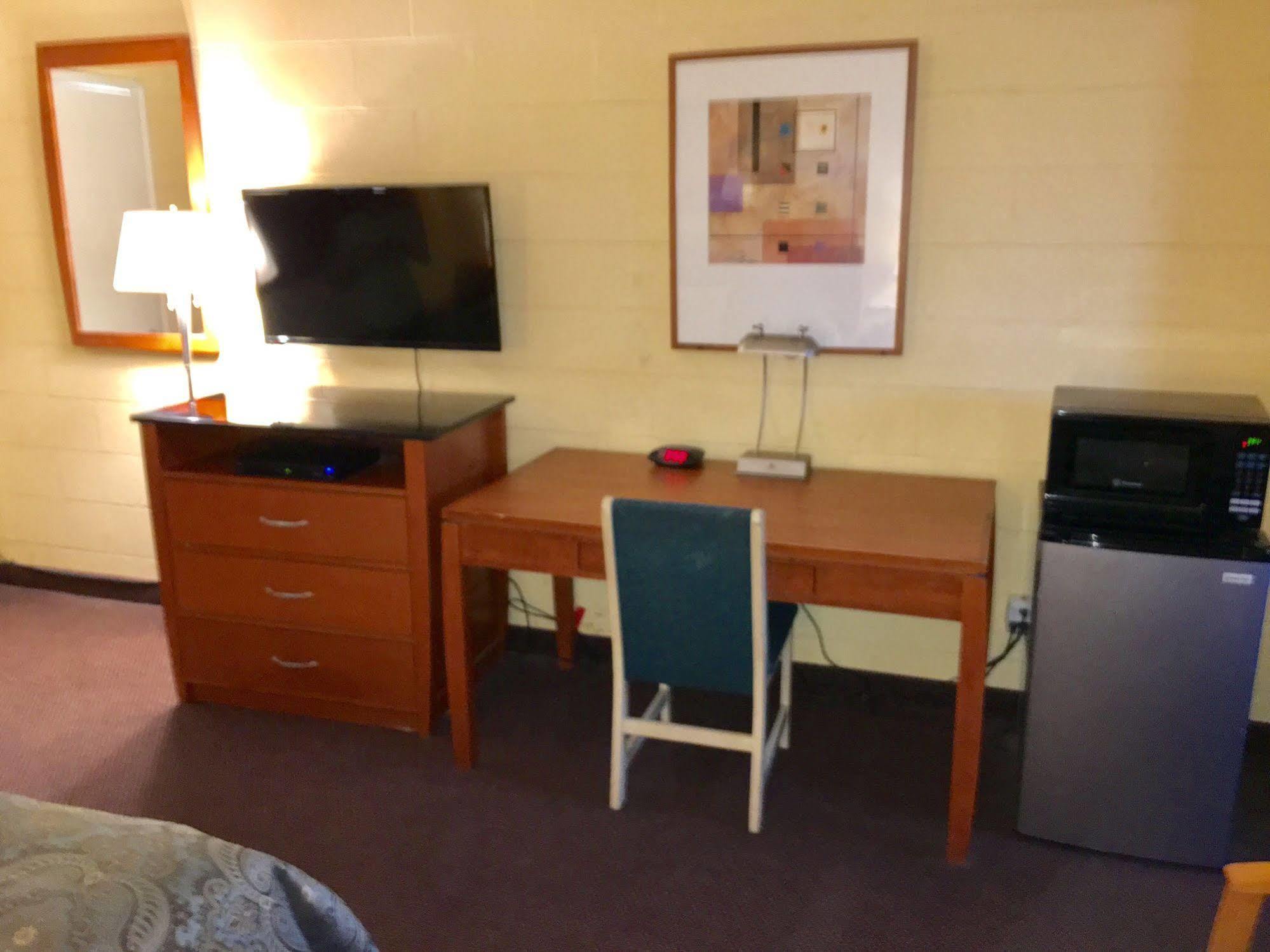 Town & Country Motel Livingston 外观 照片