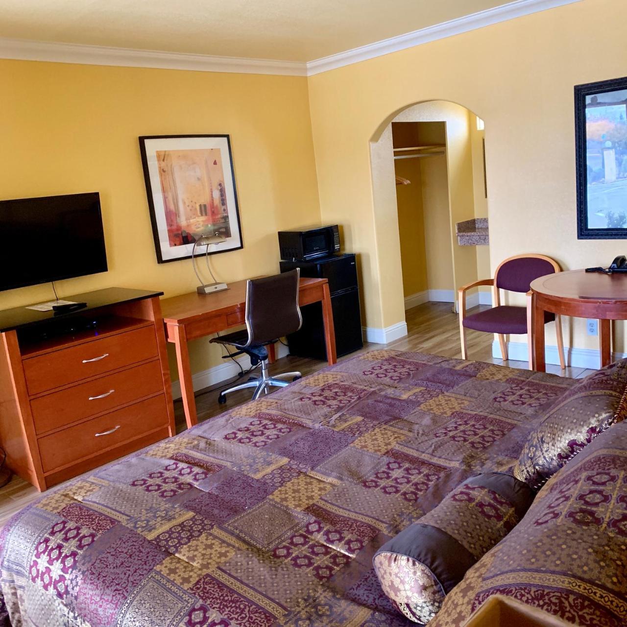 Town & Country Motel Livingston 外观 照片